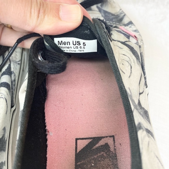 Vans Authentic In Digi Roses In Black - Picture 8 of 16
